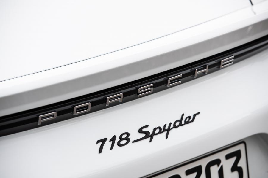 Логотип Porsche 718 Spyder (982) 2019 года  (WW) (фото 120 из 318)
